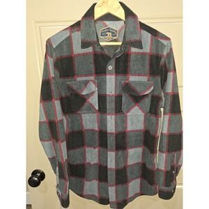 Freedom Foundry Dry Goods Flannel Button Up SM Gray Black Red Plaid Fleece Mens